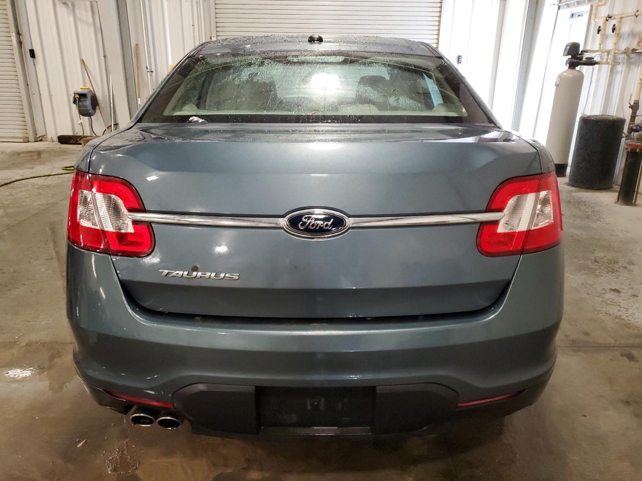 2010 Ford Taurus - Image 6