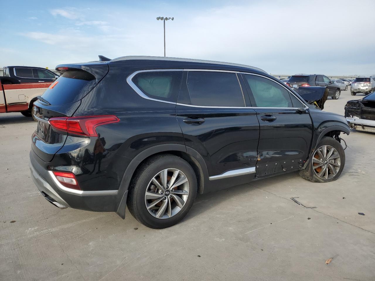 2020 Hyundai Santa Fe - Image 3