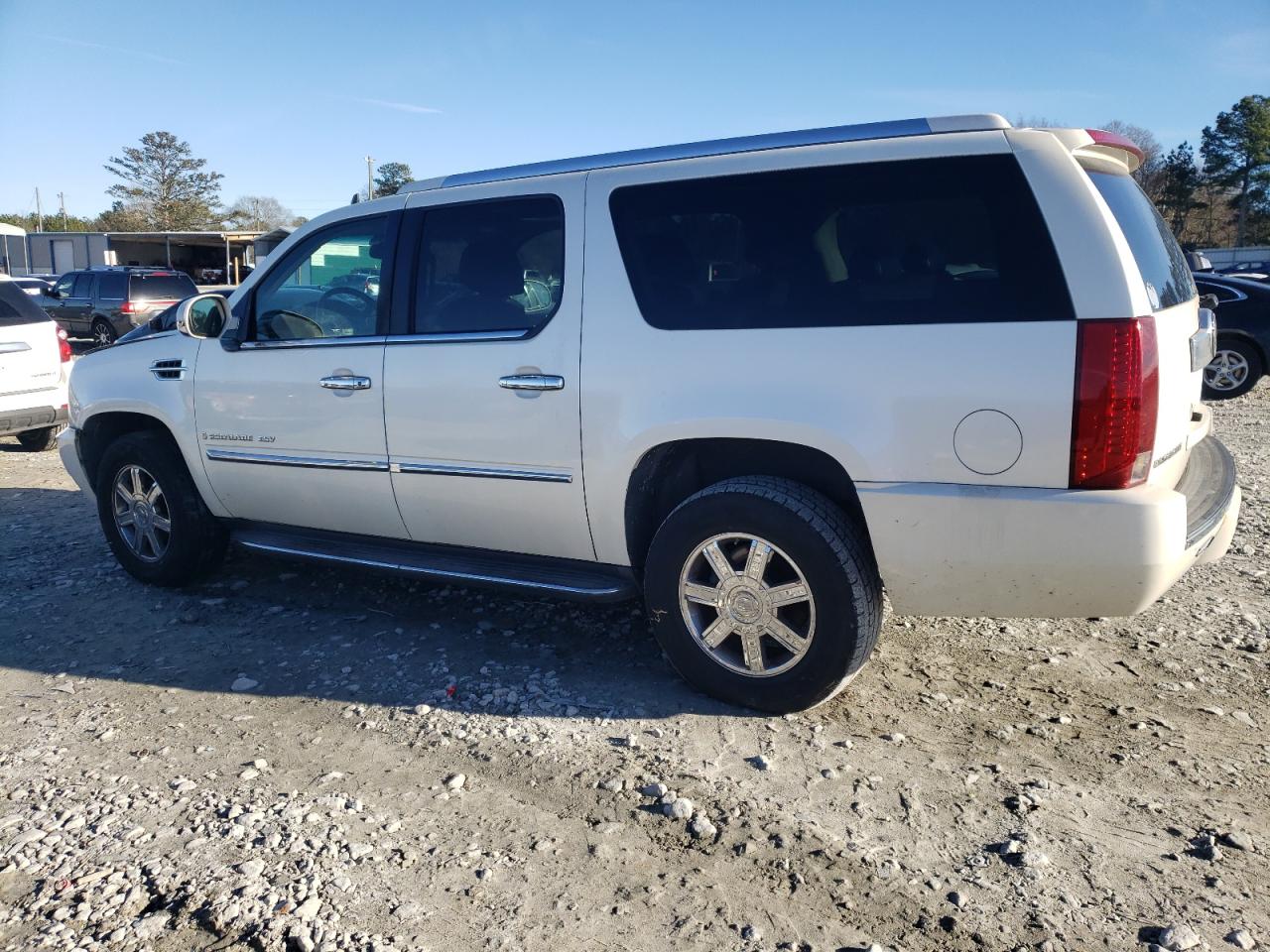 2007 Cadillac Escalade - Image 2