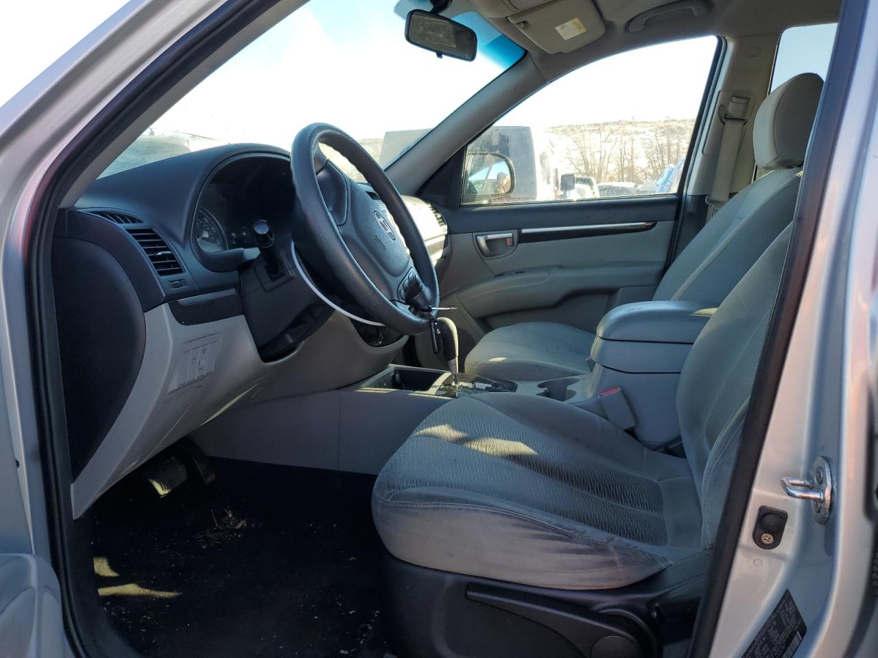 2009 Hyundai Santa Fe - Image 7