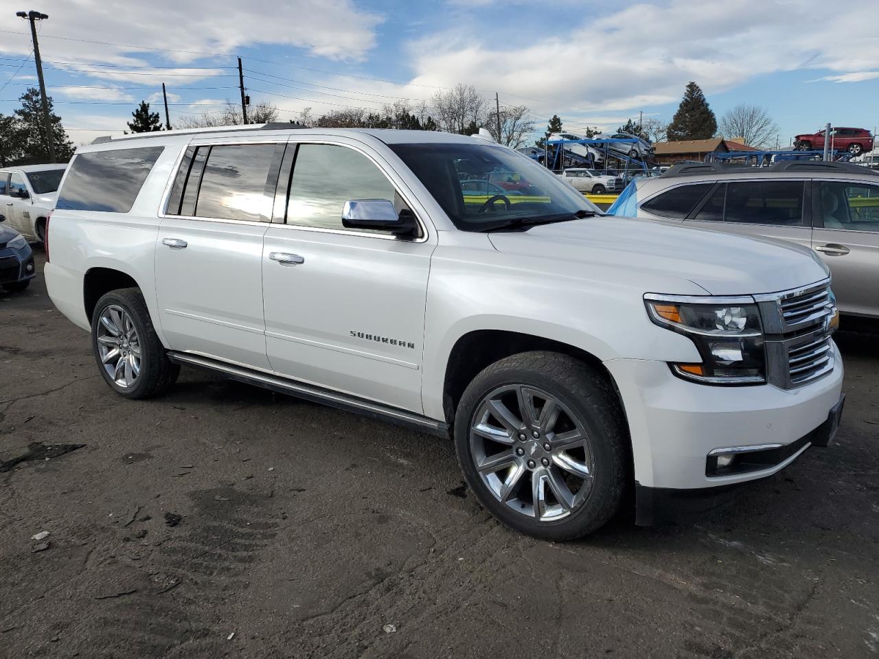 2017 Chevrolet Suburban - Image 4