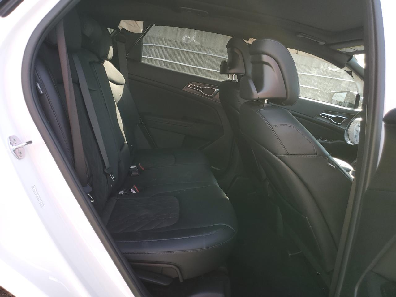 2024 Kia Sportage - Image 12