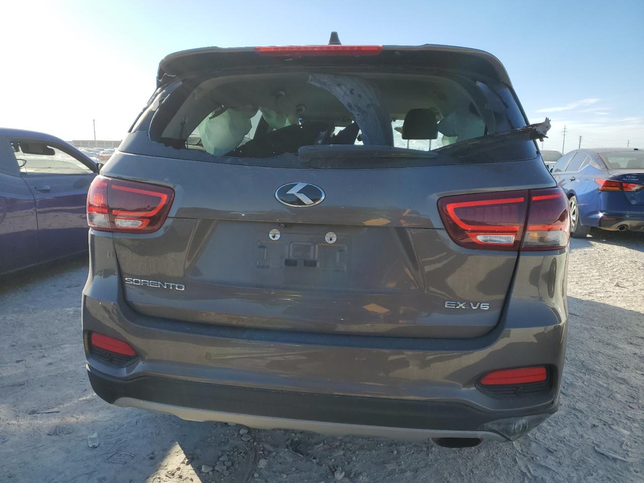 2019 Kia Sorento - Image 6