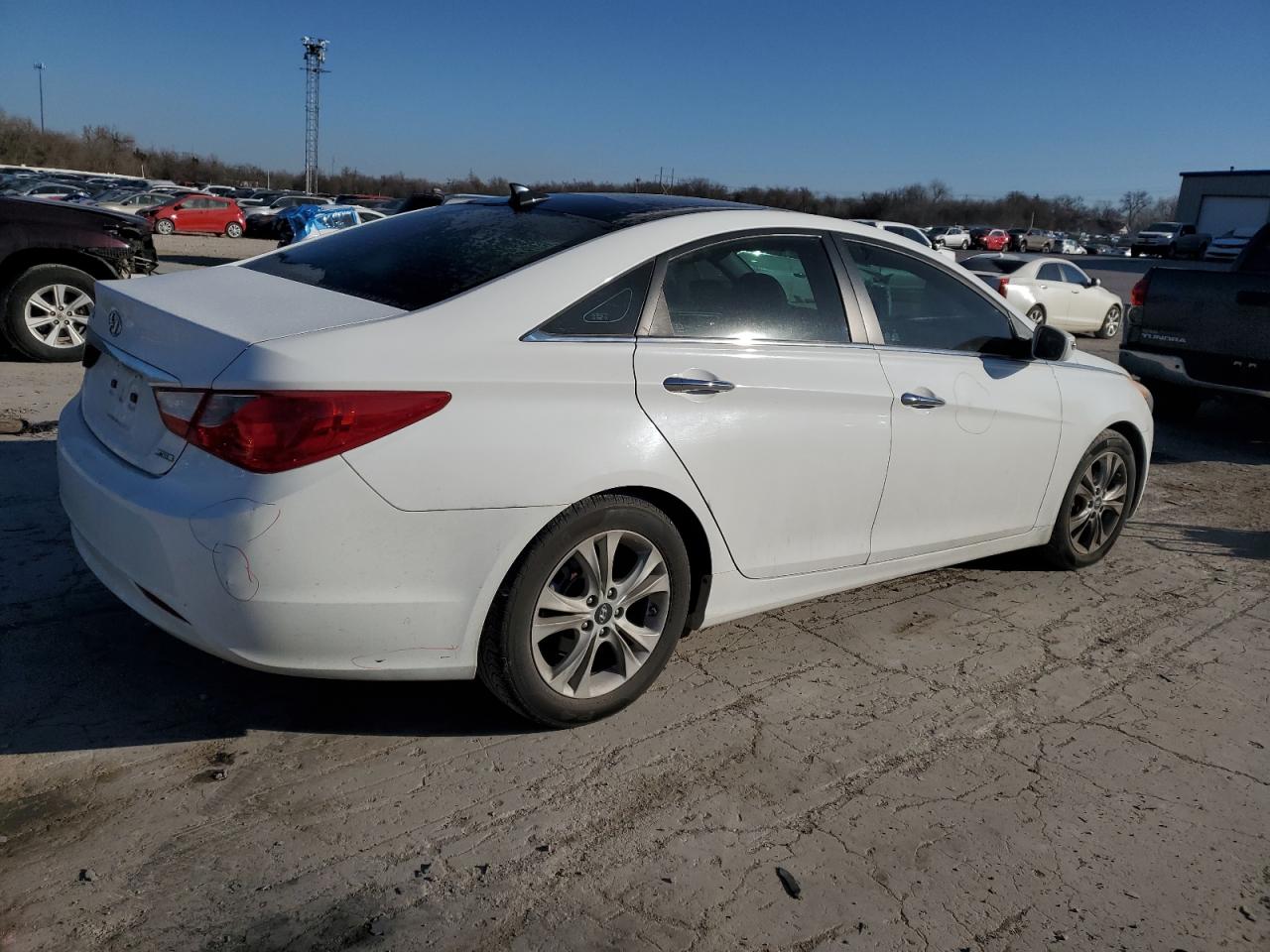 2013 Hyundai Sonata - Image 3