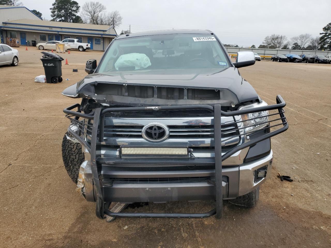2017 Toyota Tundra - Image 5