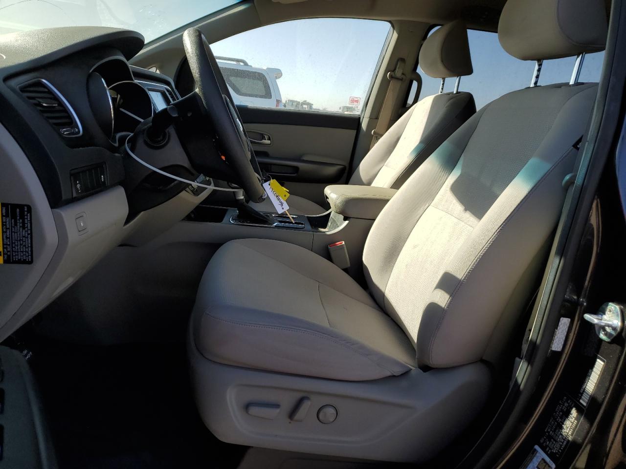 2021 Kia Sedona - Image 7