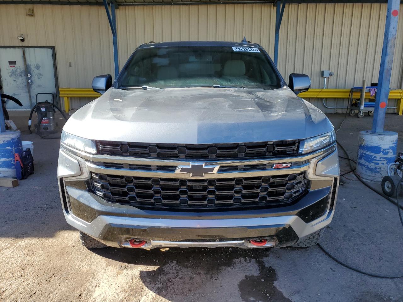 2022 Chevrolet Suburban - Image 5