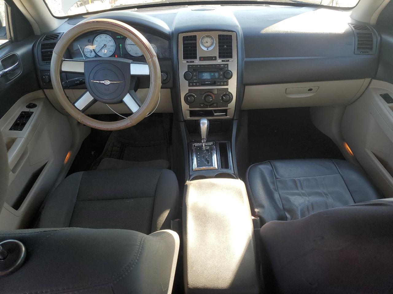 2006 Chrysler 300 - Image 8
