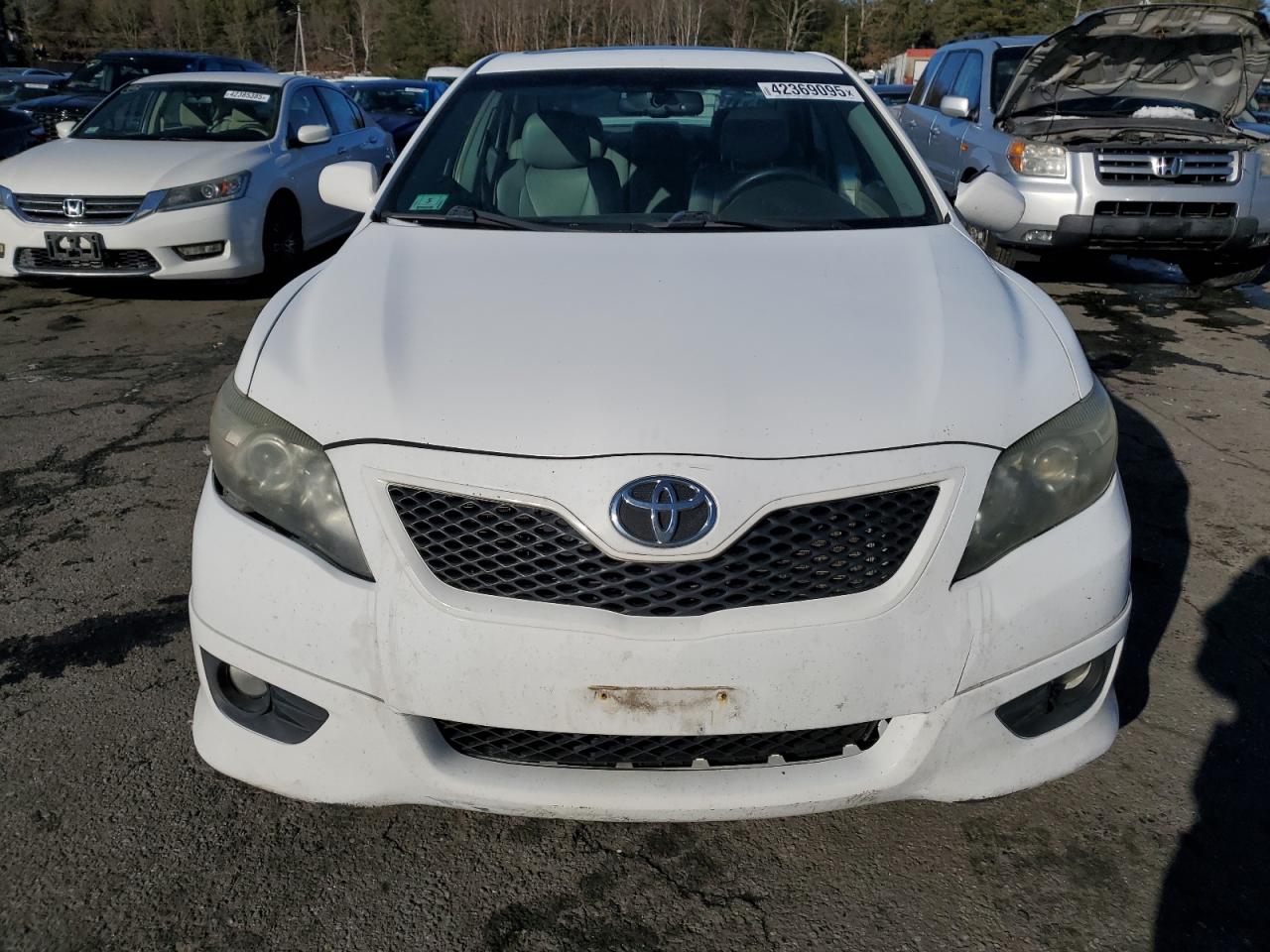 2011 Toyota Camry - Image 5