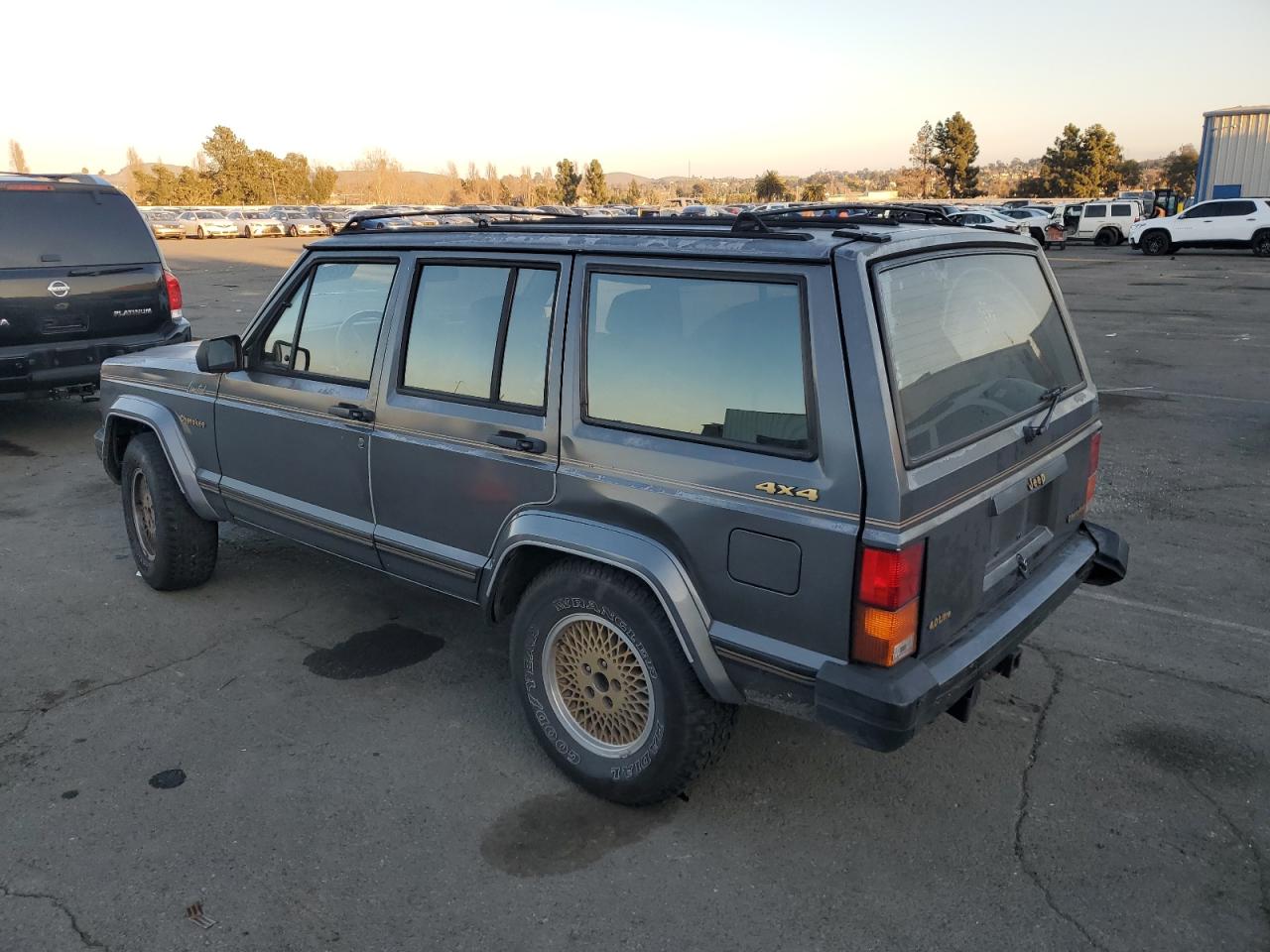 1989 Jeep Grand Cherokee - Image 2
