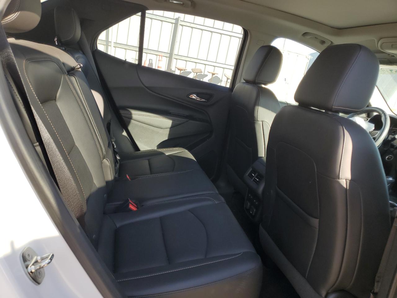 2GNAXMEV9J6323443 CHEVROLET EQUINOX 2018