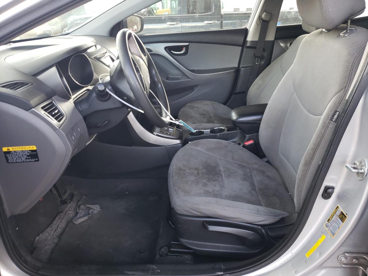 2013 Hyundai Elantra - Image 7