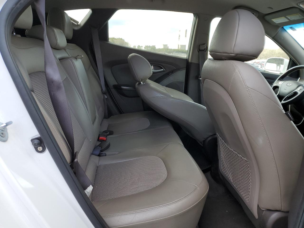 2015 Hyundai Tucson - Image 11