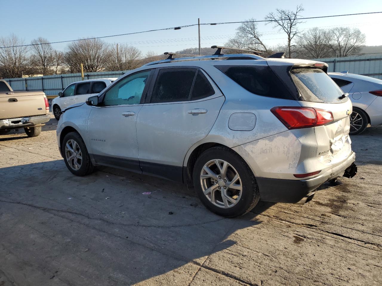 2018 Chevrolet Equinox - Image 2