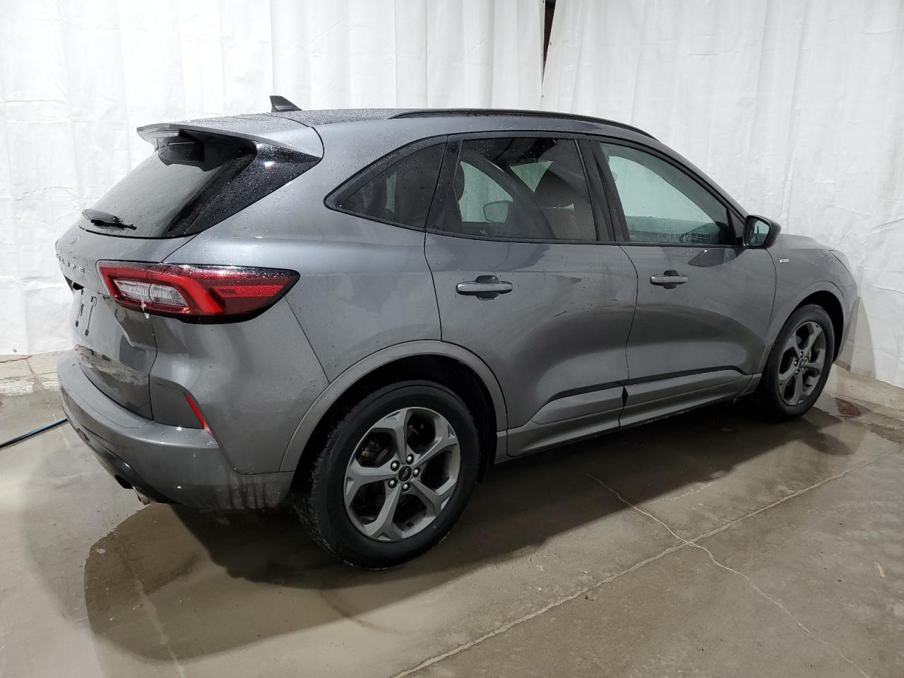 2023 Ford Escape - Image 3