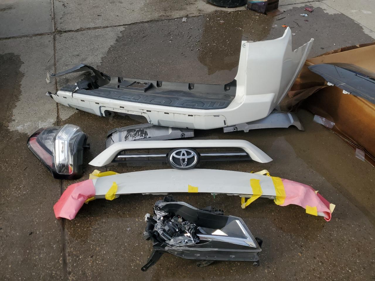 2021 Toyota 4Runner - Image 13
