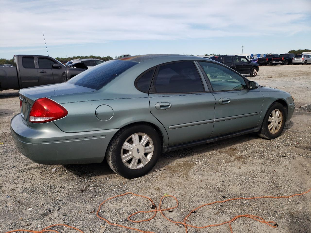 2006 Ford Taurus - Image 3