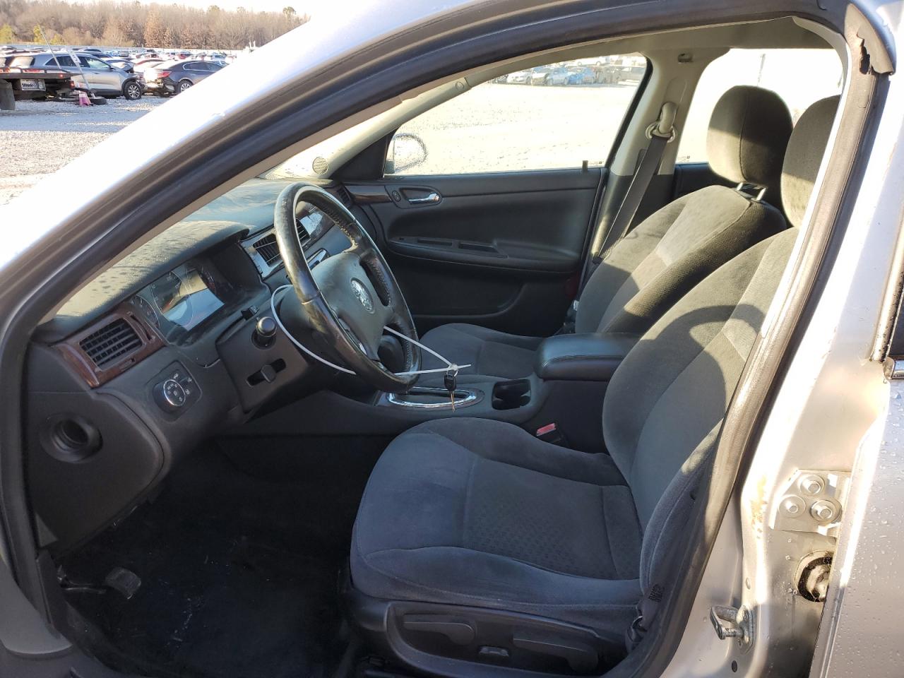 2011 Chevrolet Impala - Image 7