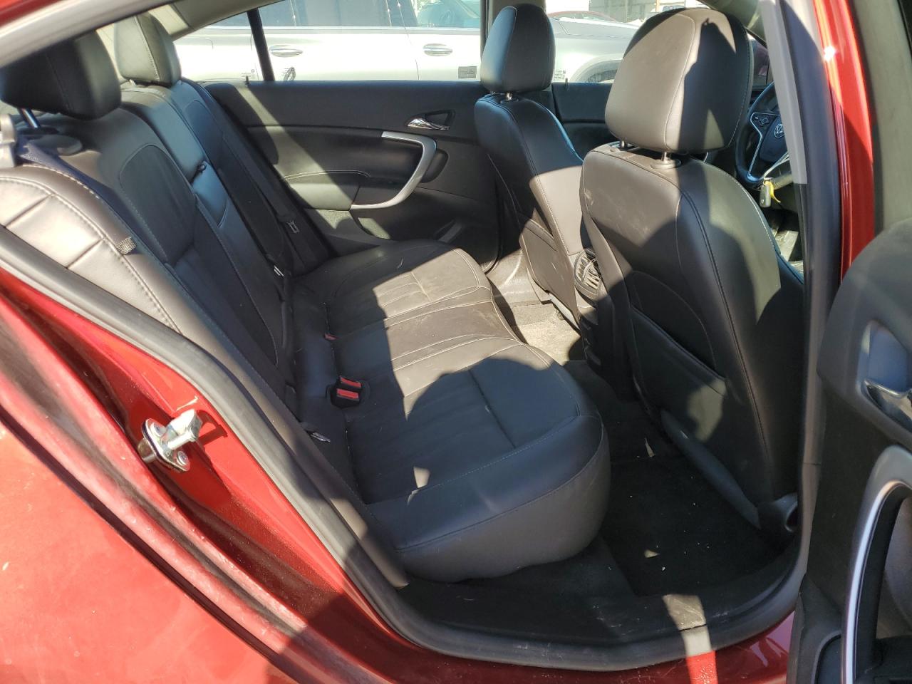 2015 Buick Regal - Image 10