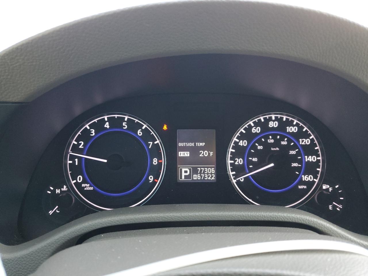 2015 Infiniti Q40 - Image 9