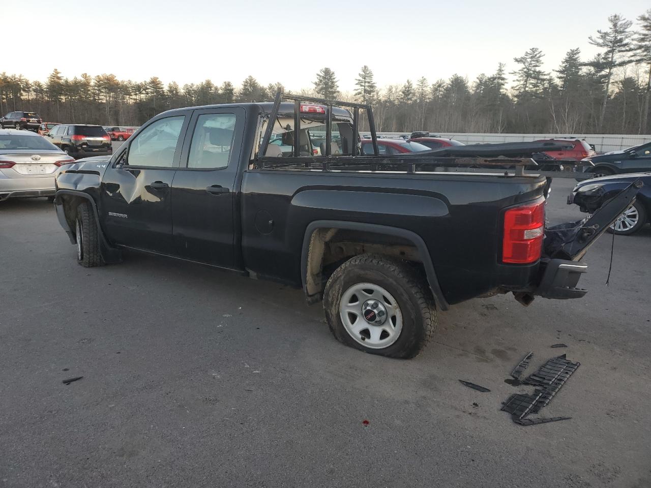 2018 GMC Sierra - Image 2