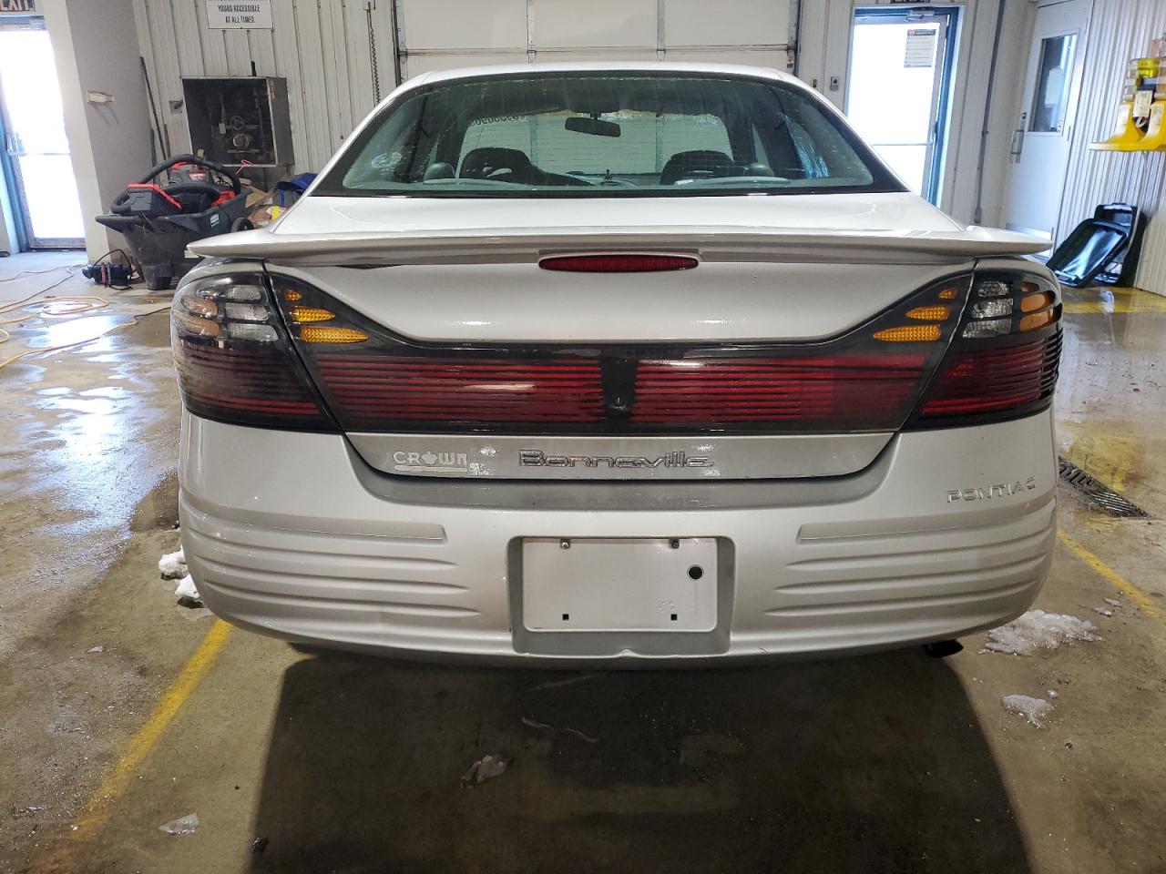 2002 Pontiac Bonneville - Image 6