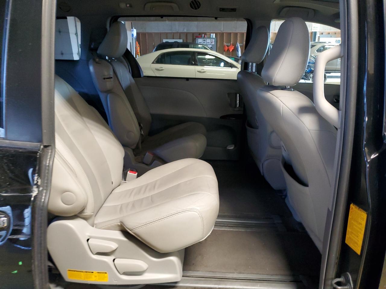 2014 Toyota Sienna Xle VIN: 5TDYK3DC7ES414349 Lot: 42514245