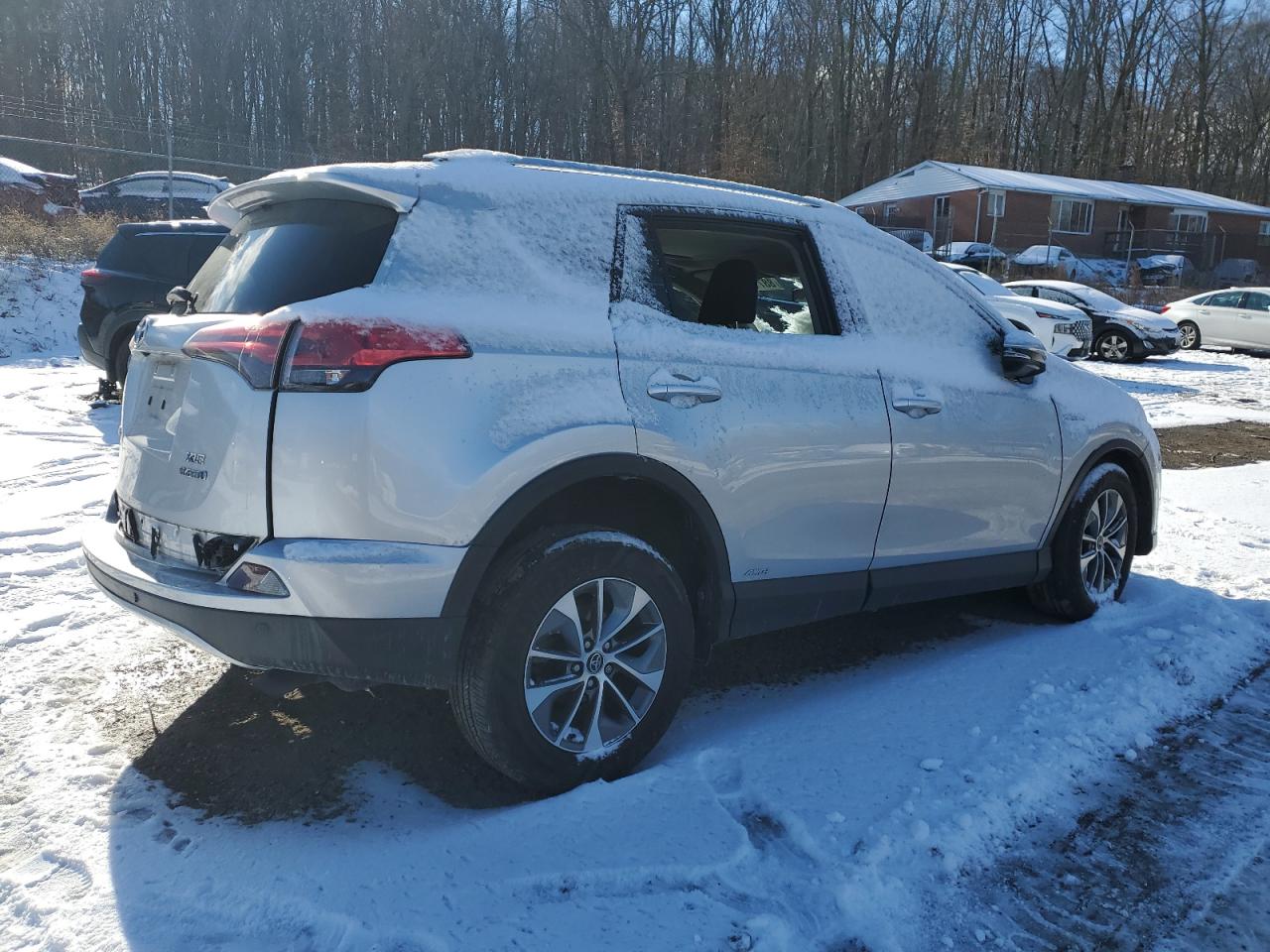 2016 Toyota RAV 4 - Image 3