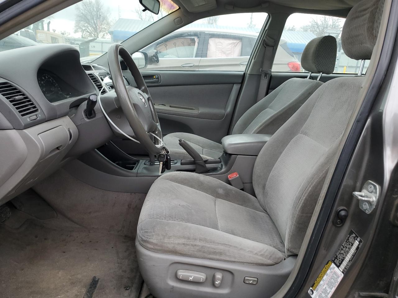 2004 Toyota Camry - Image 7