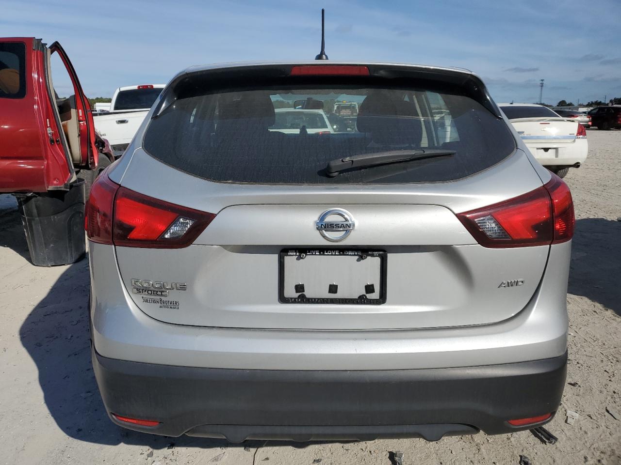 2018 Nissan Rogue - Image 6