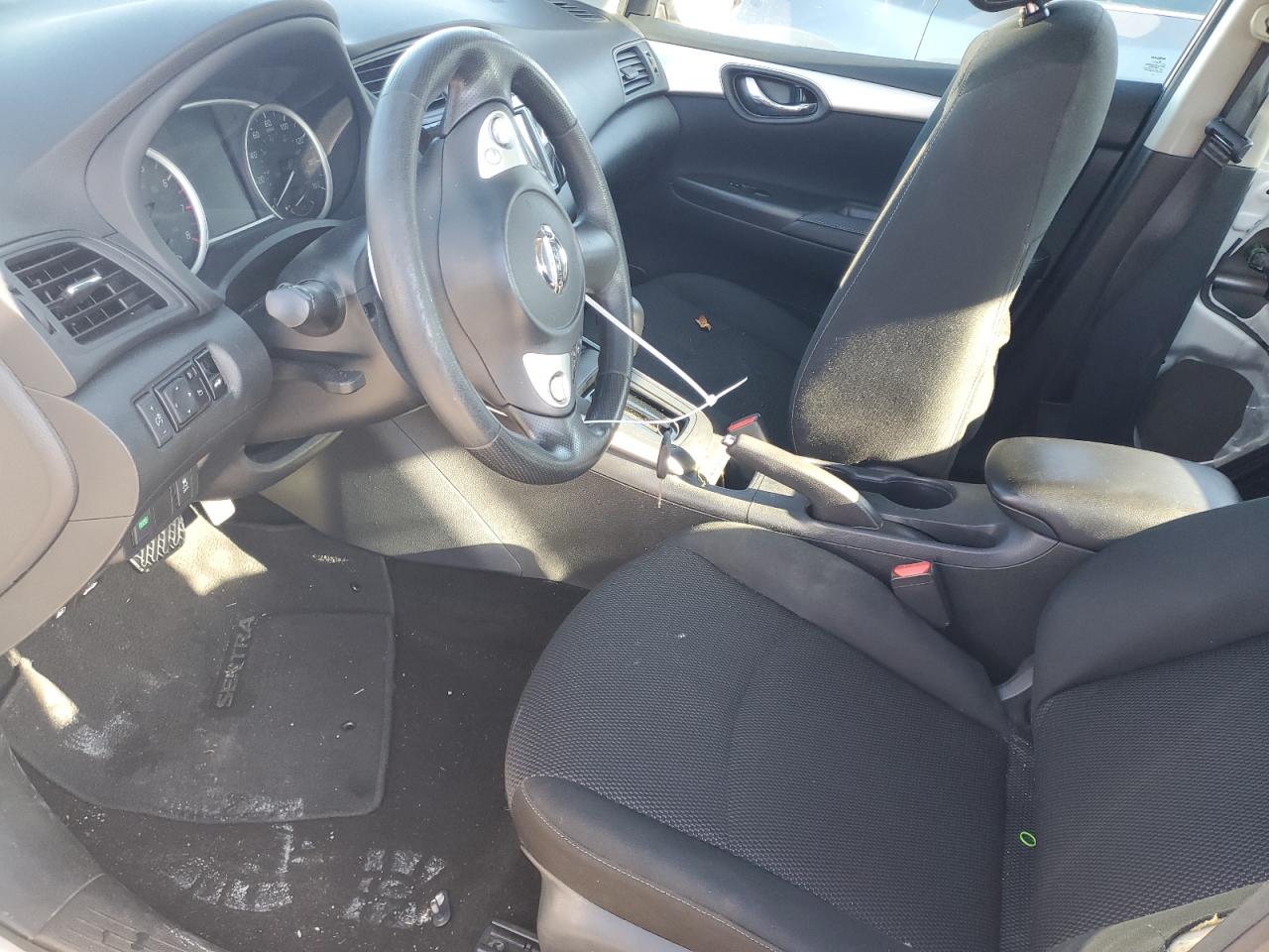2019 Nissan Sentra - Image 7