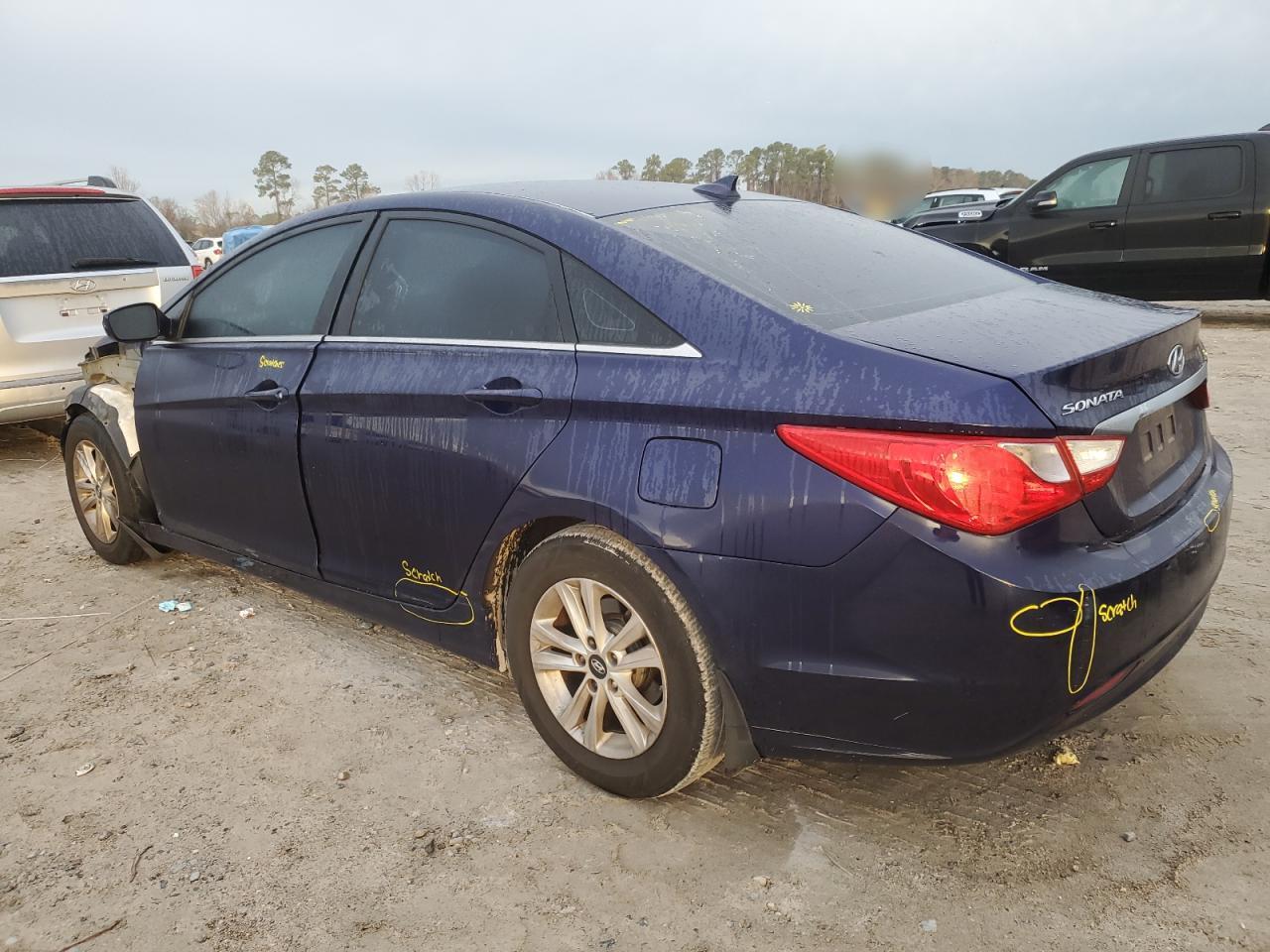 2013 Hyundai Sonata - Image 2