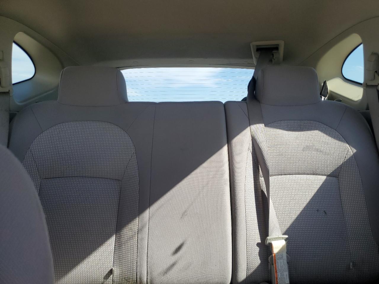 2010 Nissan Rogue - Image 11