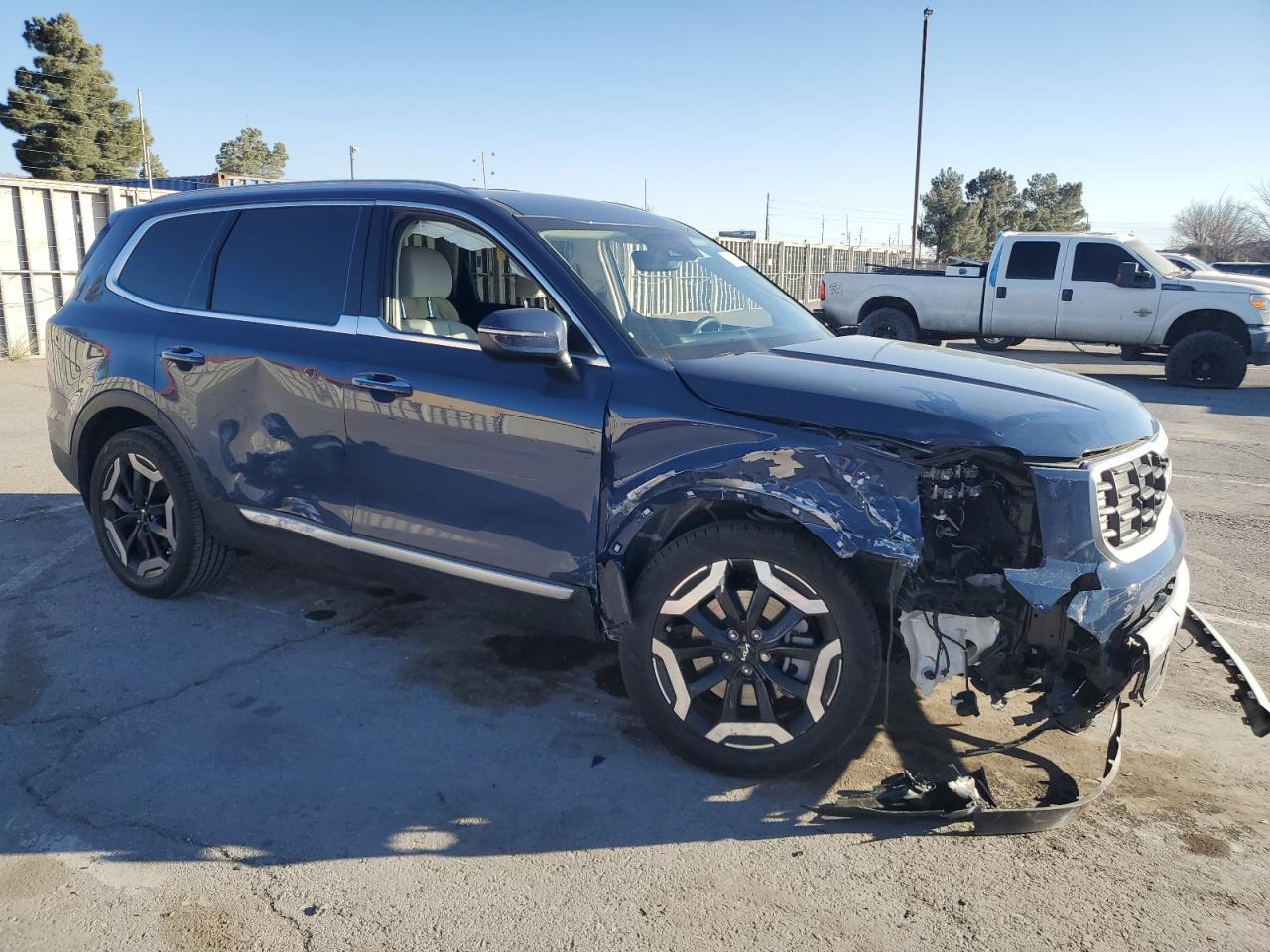 2023 Kia Telluride - Image 4