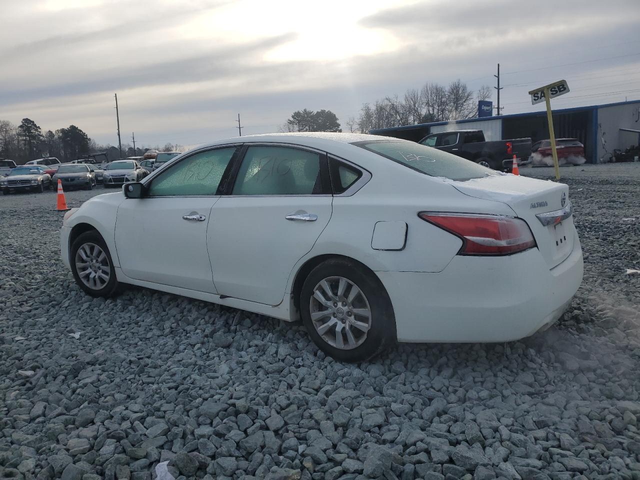 2015 Nissan Altima - Image 2