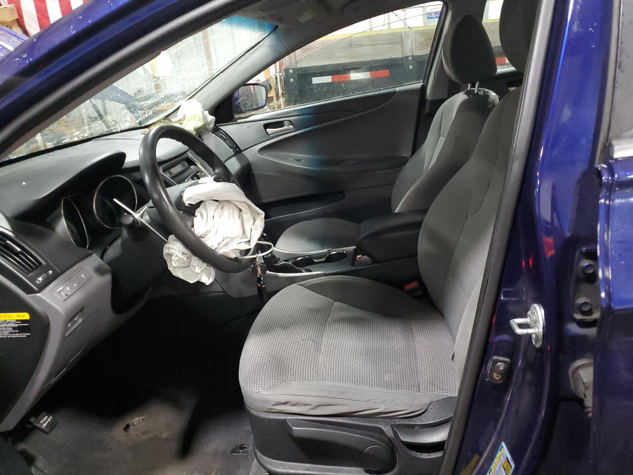 2011 Hyundai Sonata - Image 7