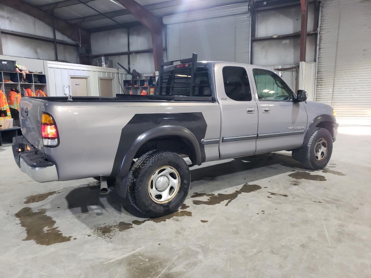 2000 Toyota Tundra - Image 3