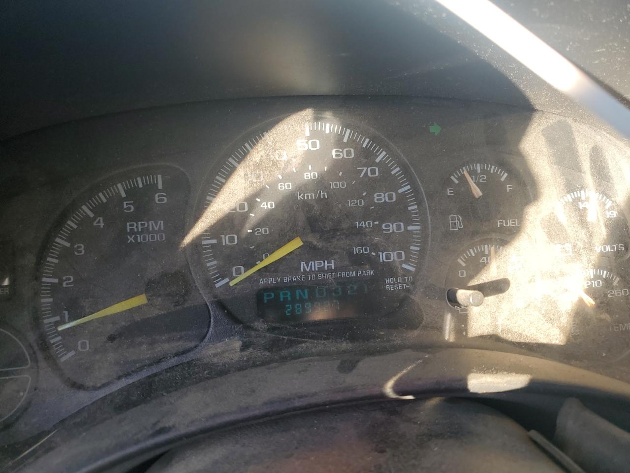 2001 Chevrolet Tahoe - Image 9