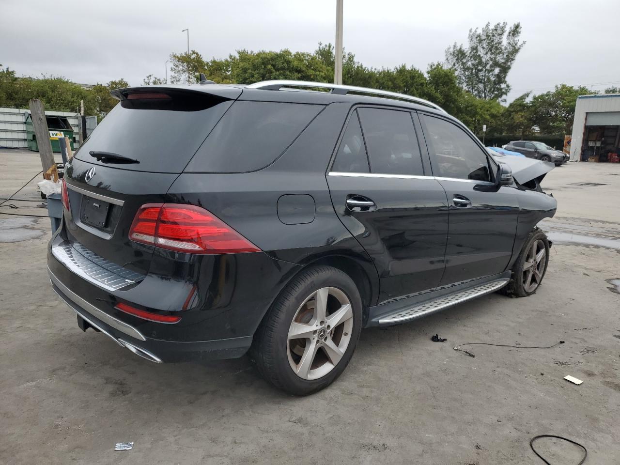 2018 Mercedes-Benz GLE - Image 3