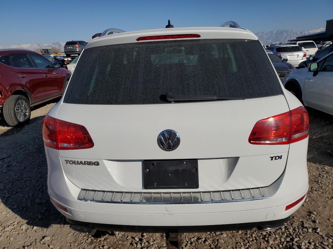 2014 Volkswagen Touareg - Image 6