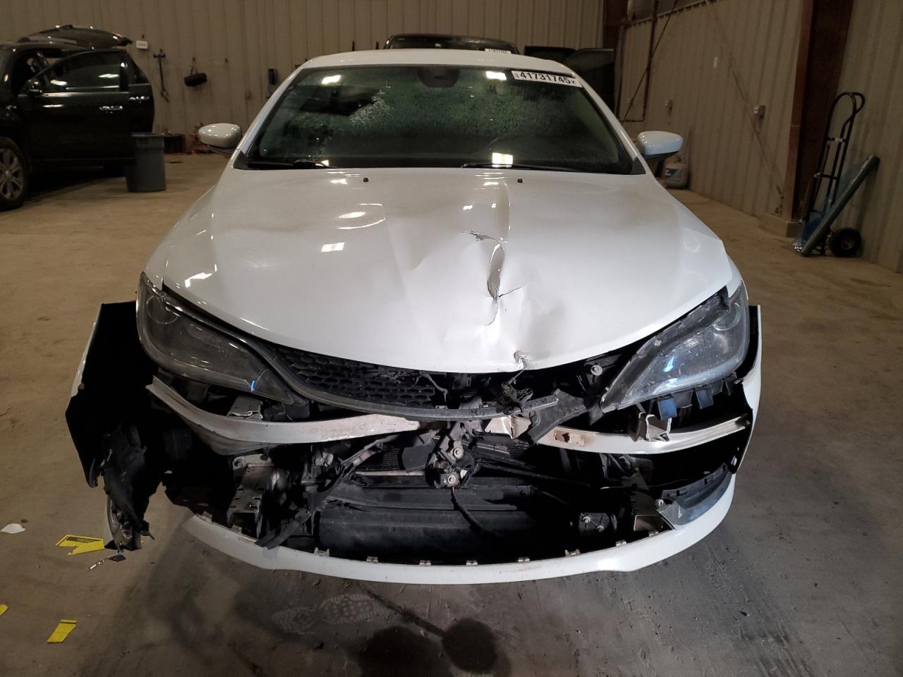 2016 Chrysler 200 - Image 5