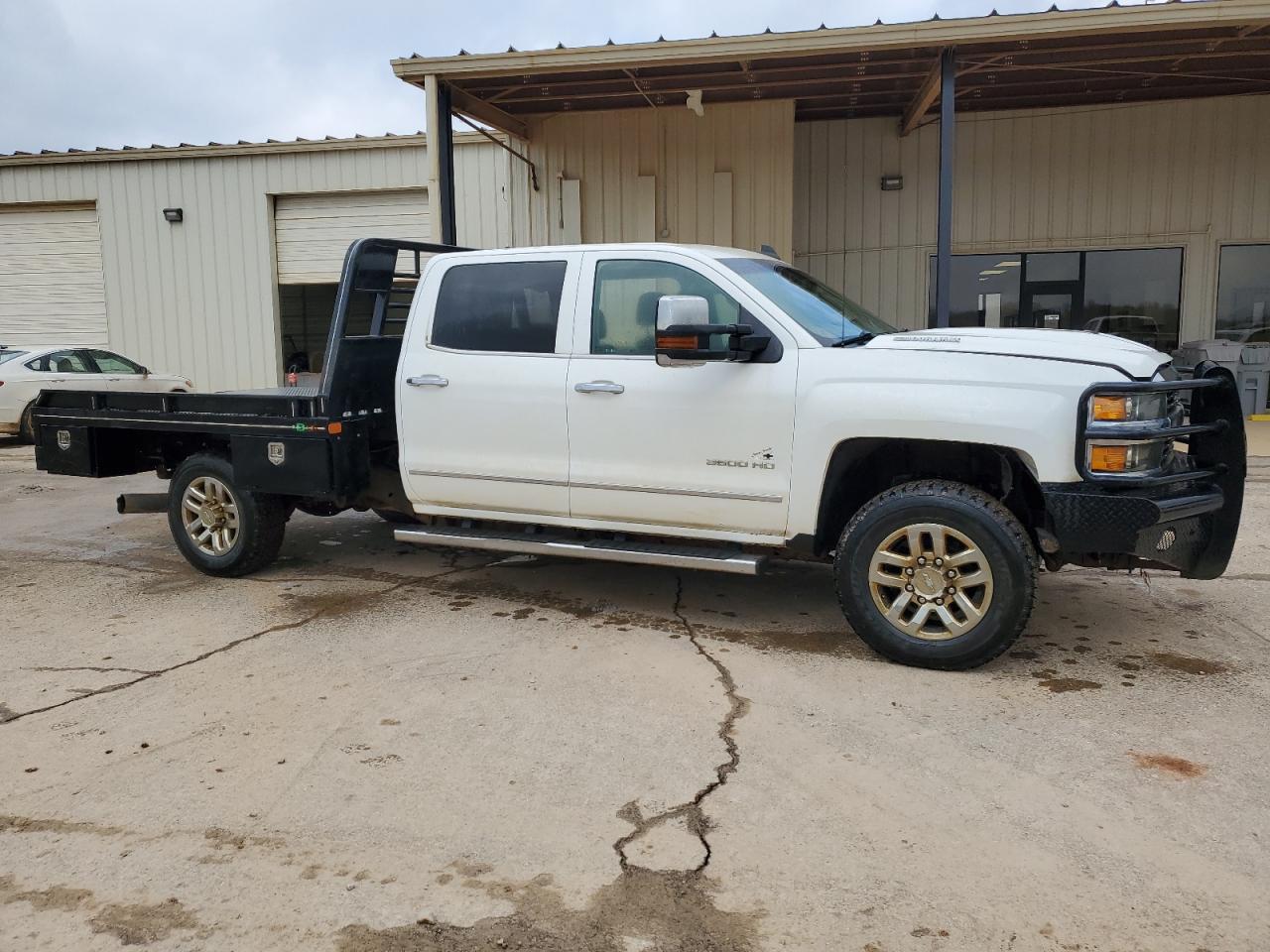 2018 Chevrolet Silverado - Image 4