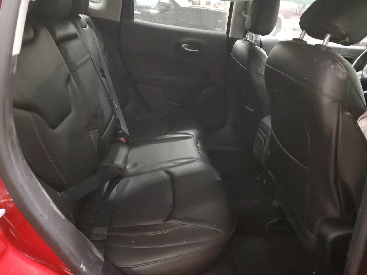2018 Jeep Compass - Image 11