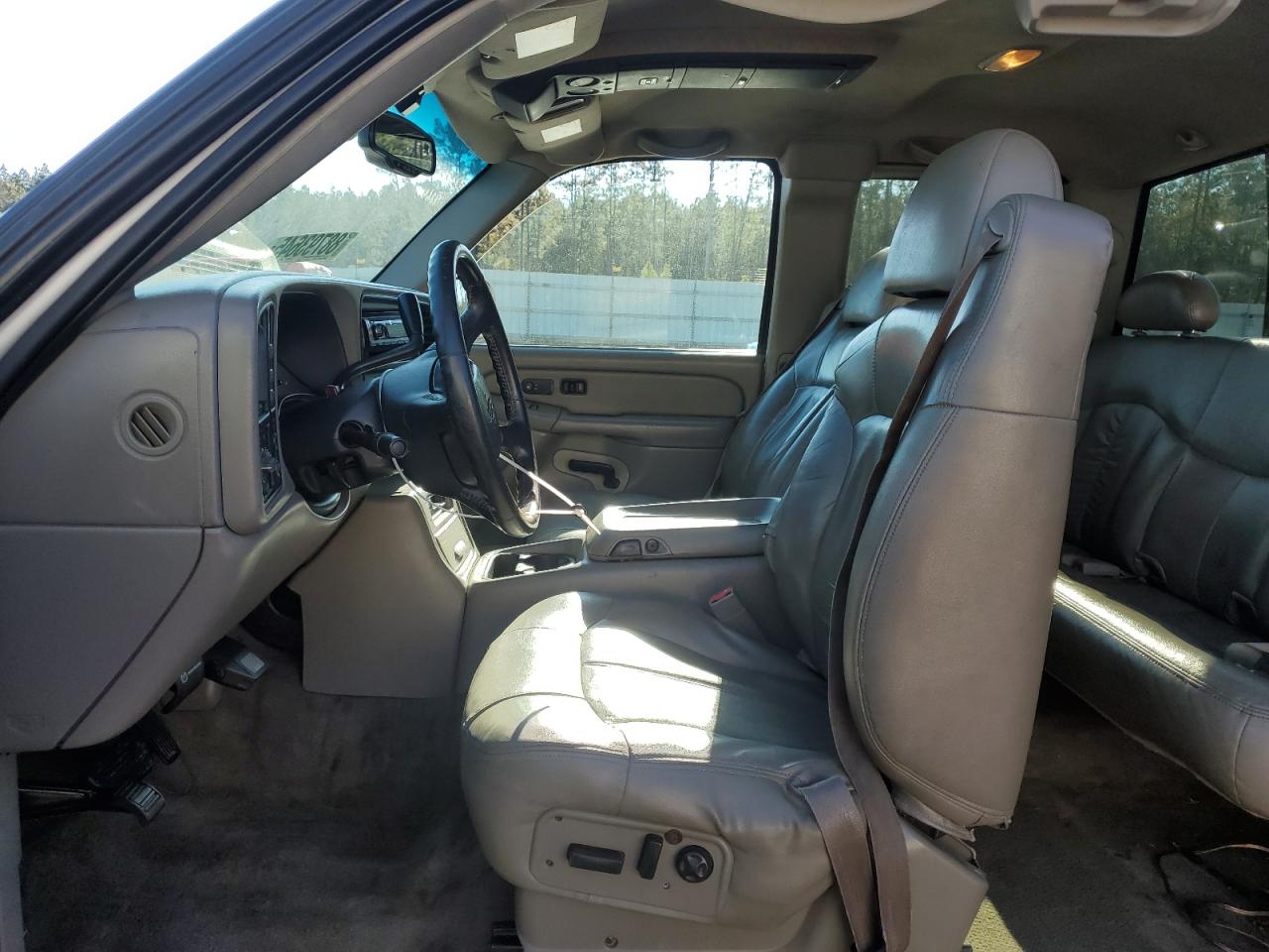 2002 Chevrolet Silverado - Image 7