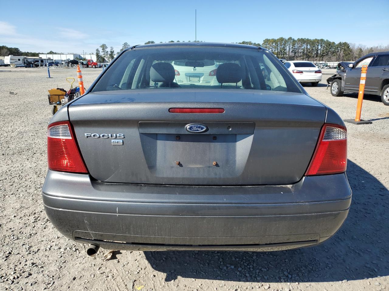 2007 Ford Focus - Image 6