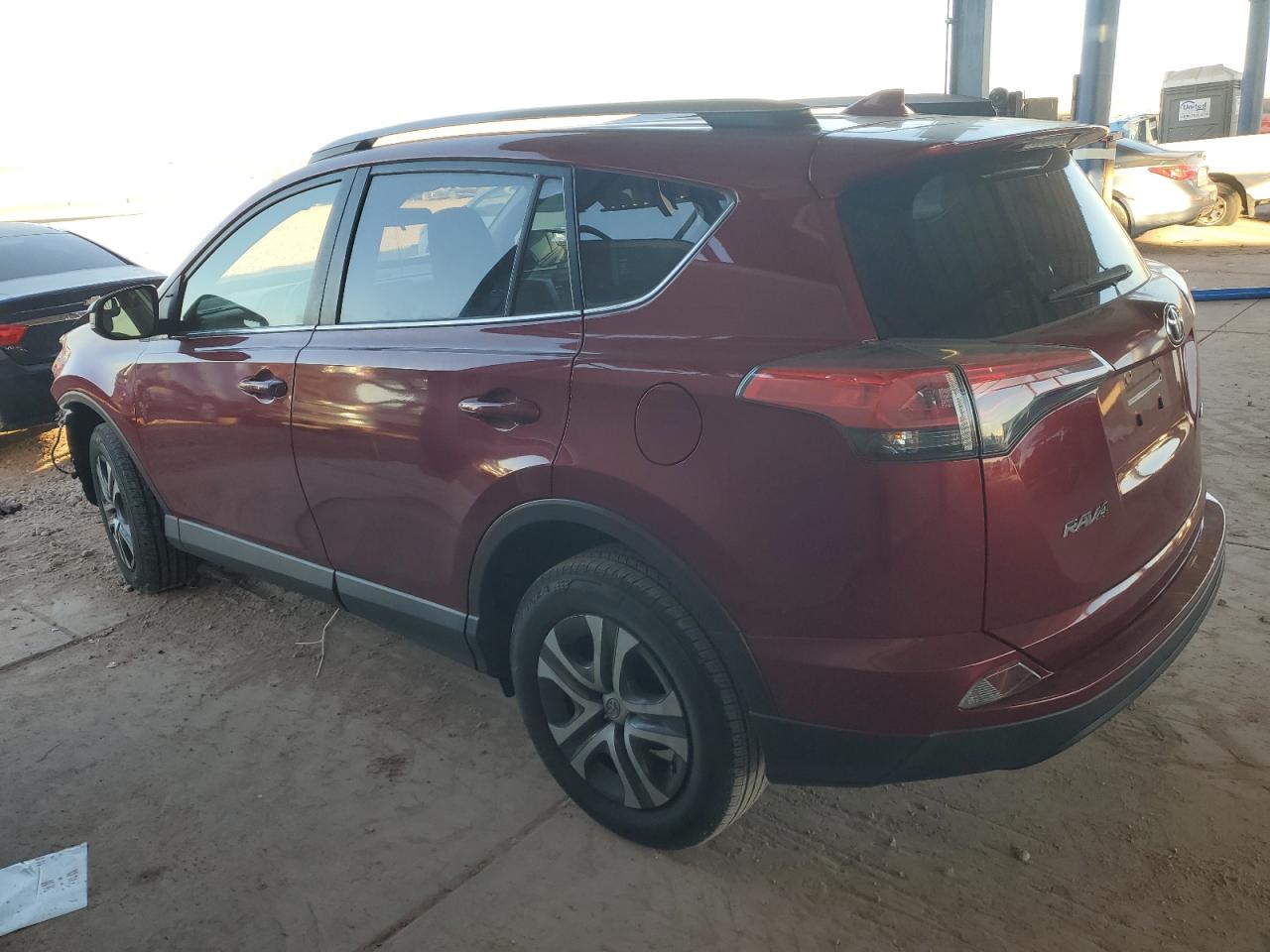 JTMZFREV3JD113062 2018 TOYOTA RAV 4 - Image 2