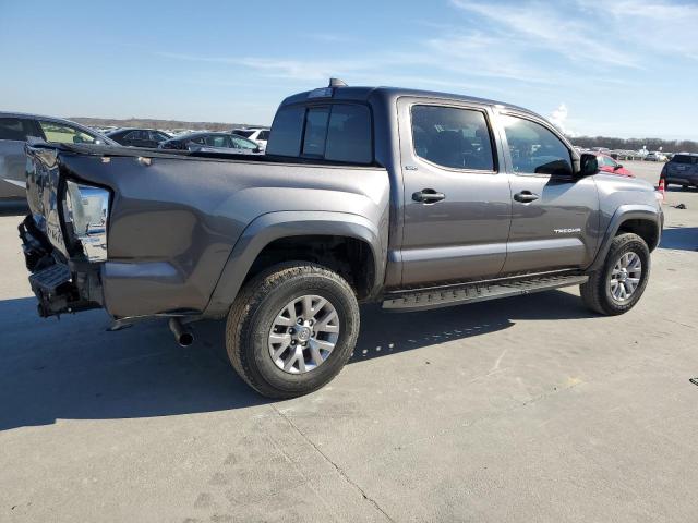 Pickups TOYOTA TACOMA 2017 Szary