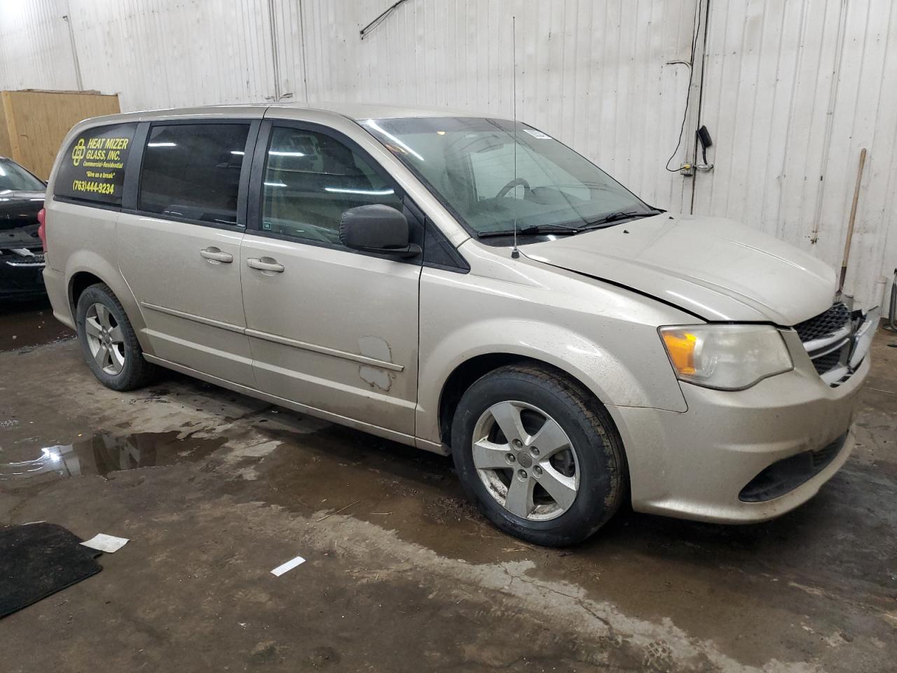 2014 Dodge Caravan - Image 4