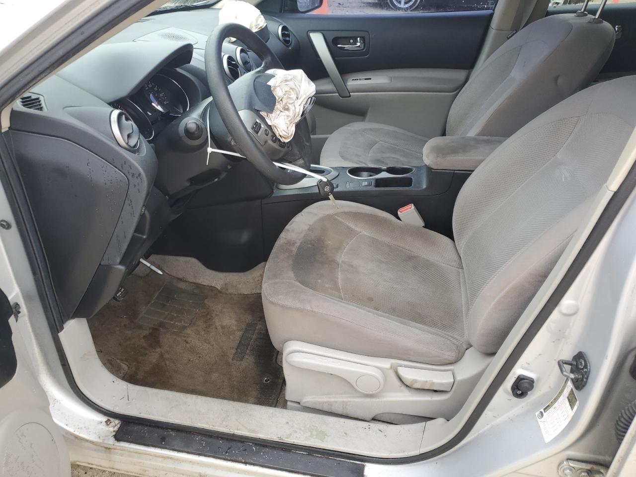 2015 Nissan Rogue - Image 7