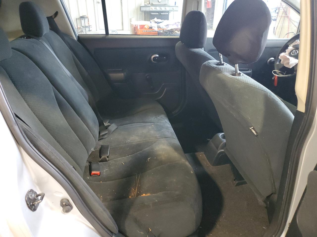 2011 Nissan Versa - Image 10